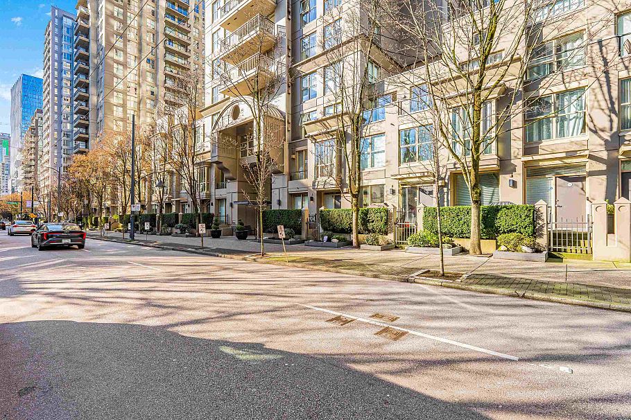 2208 969 Richards Street Vancouver, BC - 20