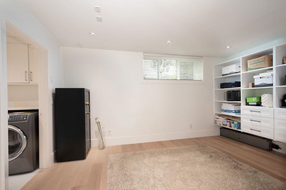 2765 E 27th Avenue Vancouver, BC - 12