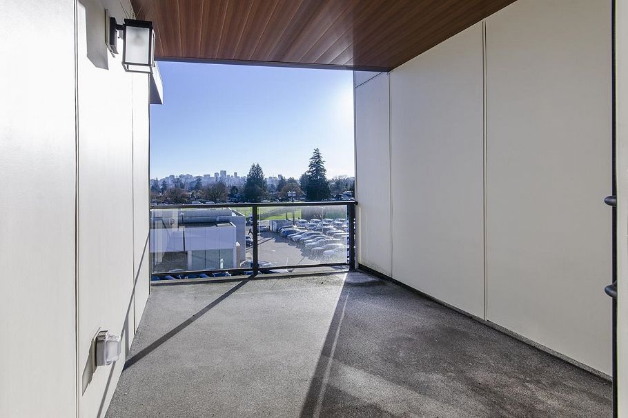 411 1633 Tatlow Avenue North Vancouver, BC - 21