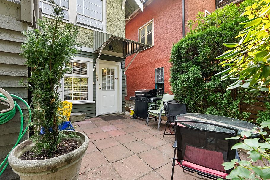 909 W 18th Avenue Vancouver, BC - 28