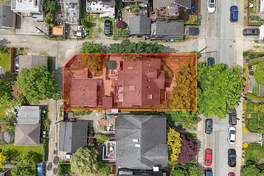 2770 W 5th Avenue Vancouver, BC - 5