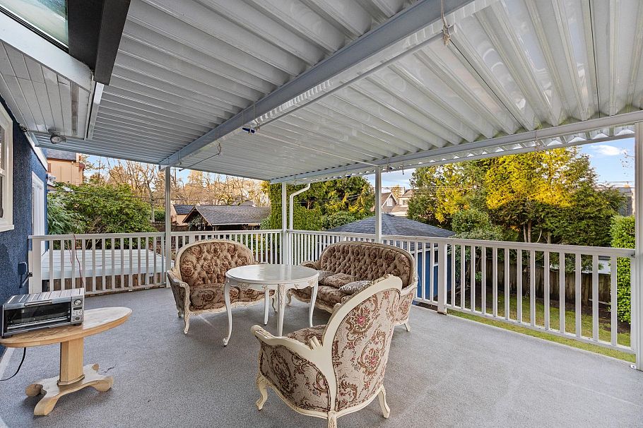 4069 W 14th Avenue Vancouver, BC - 33