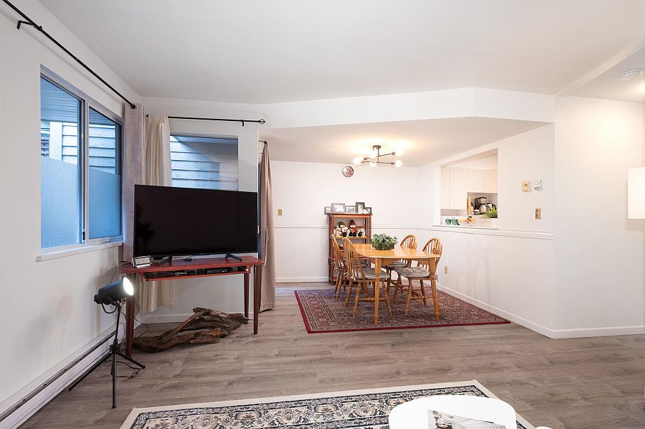 10 815 Tobruck Avenue North Vancouver, BC - 8