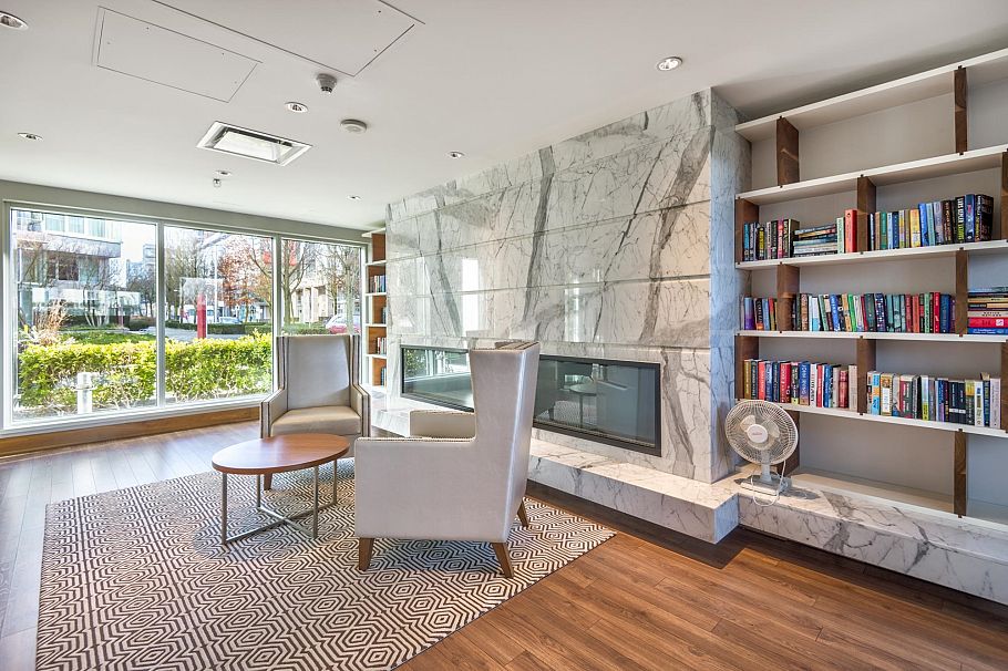 504 181 Athletes Way Vancouver, BC - 36