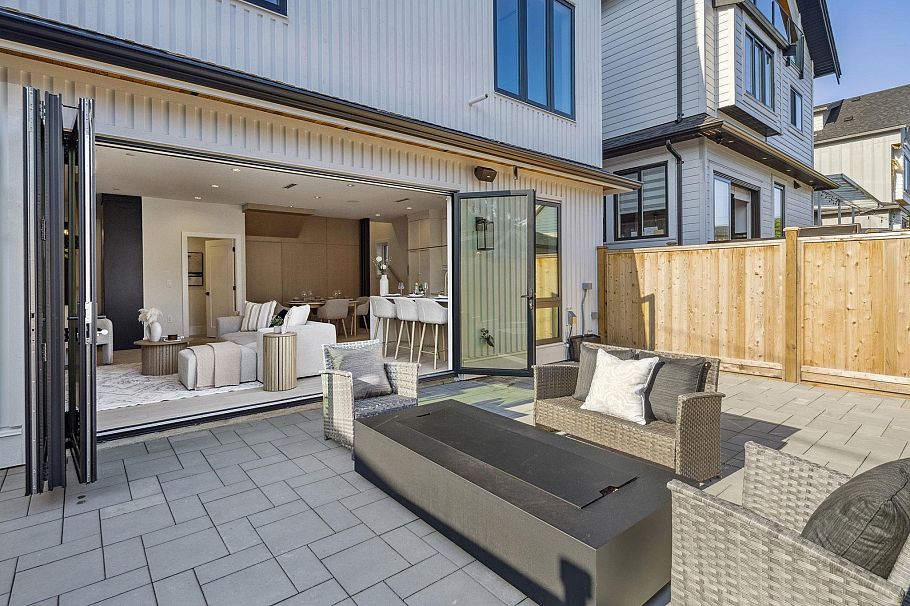 #2 2244 E 11th Avenue Vancouver, BC - 16