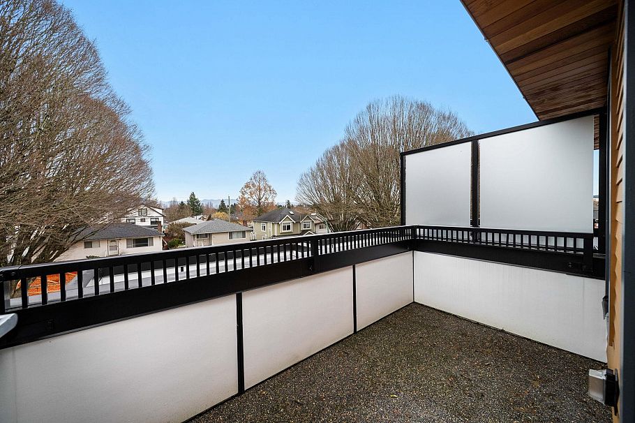 2632 Ward Street Vancouver, BC - 33