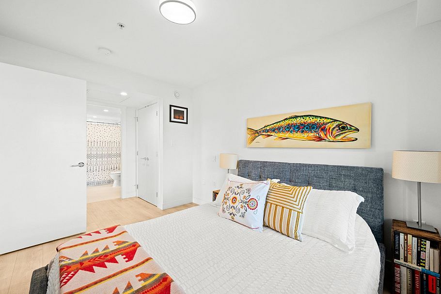 303 1519 Crown Street North Vancouver, BC - 15