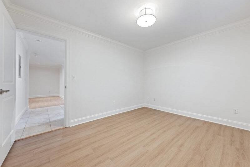 Basement Suite 4352 CAROLYN DRIVE, North Vancouver BC V7R 4A6 North Vancouver, BC - 17