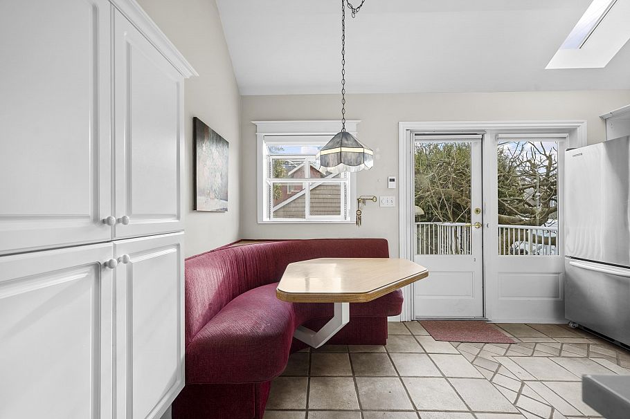 1928 W 13th Avenue Vancouver, BC - 13