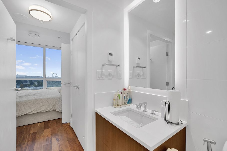 1302 1675 Lions Gate Lane North Vancouver, BC - 19