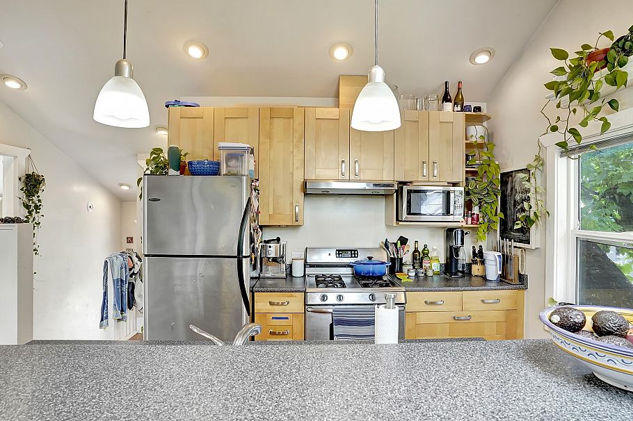 2770 W 5th Avenue Vancouver, BC - 13