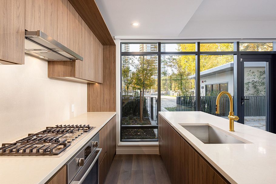 106 5987 Wilson Avenue Burnaby, BC - 8