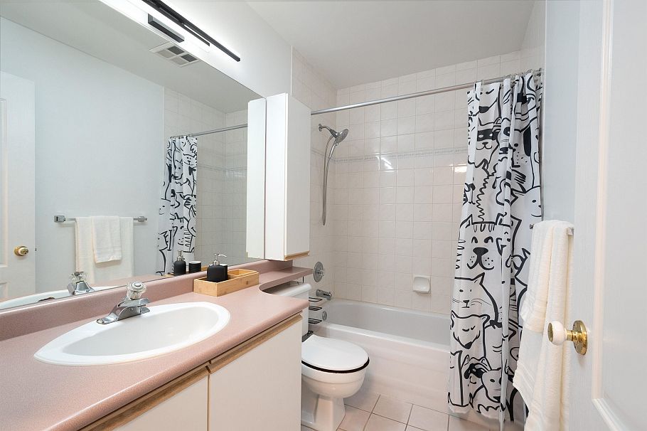 10 815 Tobruck Avenue North Vancouver, BC - 32