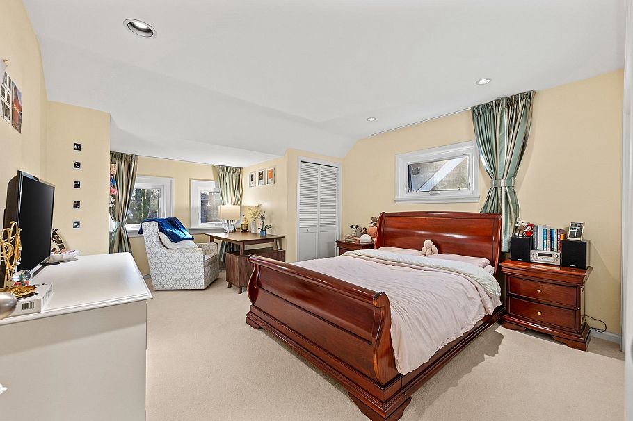 4069 W 14th Avenue Vancouver, BC - 18