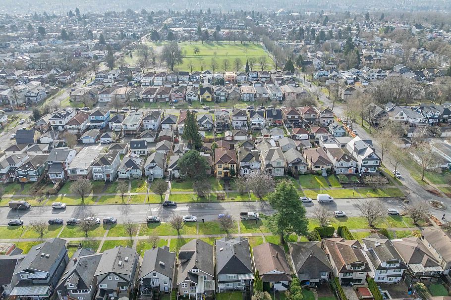 2638 Charles Street Vancouver, BC - 23