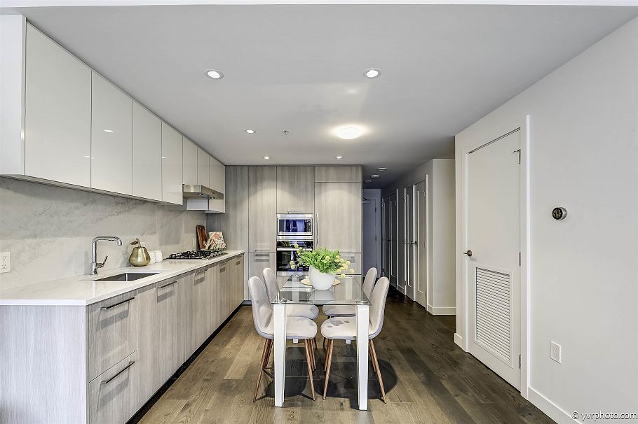 807 8160 Mcmyn Way Richmond, BC - 3