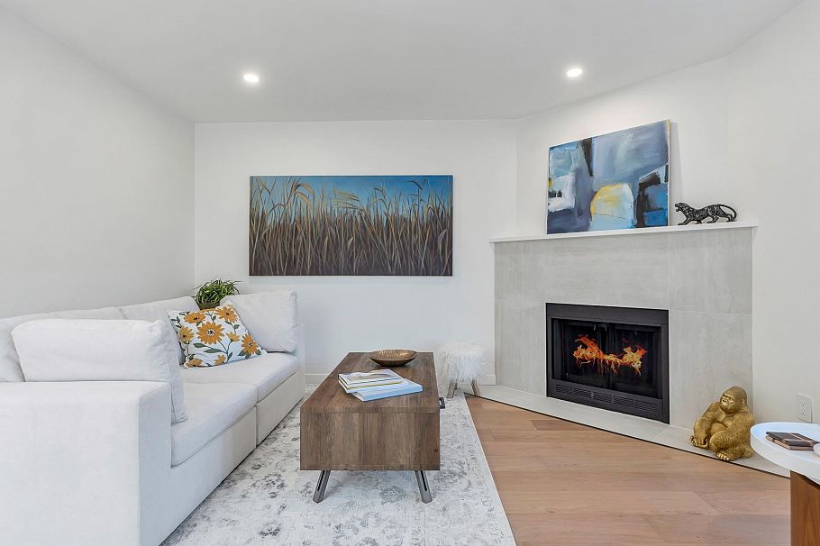 1340 W 7th Avenue Vancouver, BC - 11