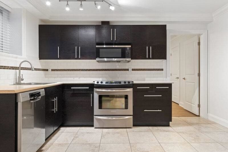 Basement Suite 4352 CAROLYN DRIVE, North Vancouver BC V7R 4A6 North Vancouver, BC - 6