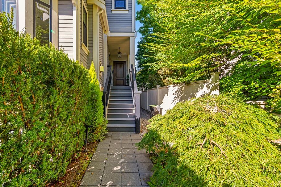 1 123 W 14 Avenue Vancouver, BC - 2