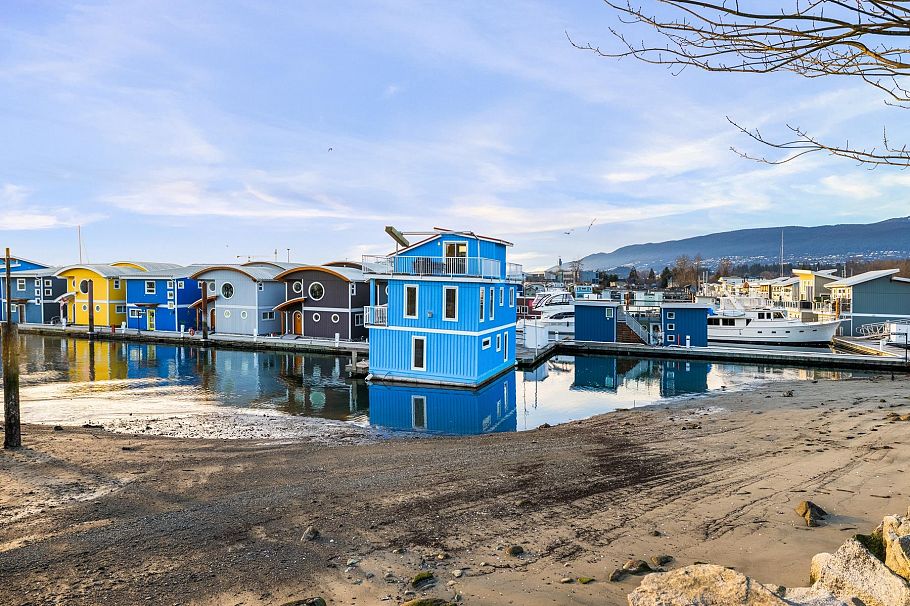 JNW04 415 Esplanade W North Vancouver, BC - 31