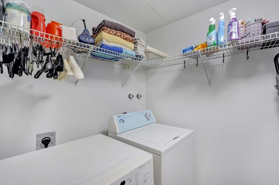 2106 989 Nelson Street Vancouver, BC - 33