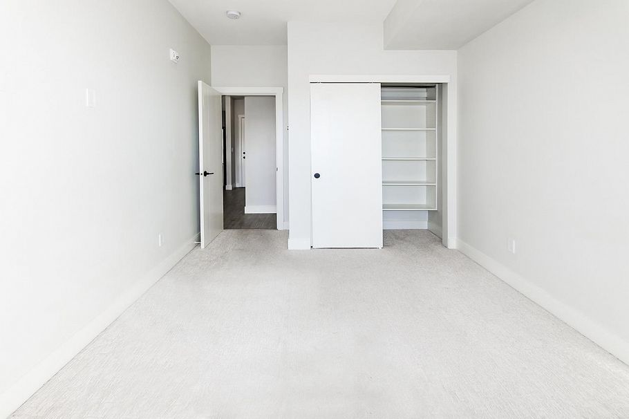 411 1633 Tatlow Avenue North Vancouver, BC - 25