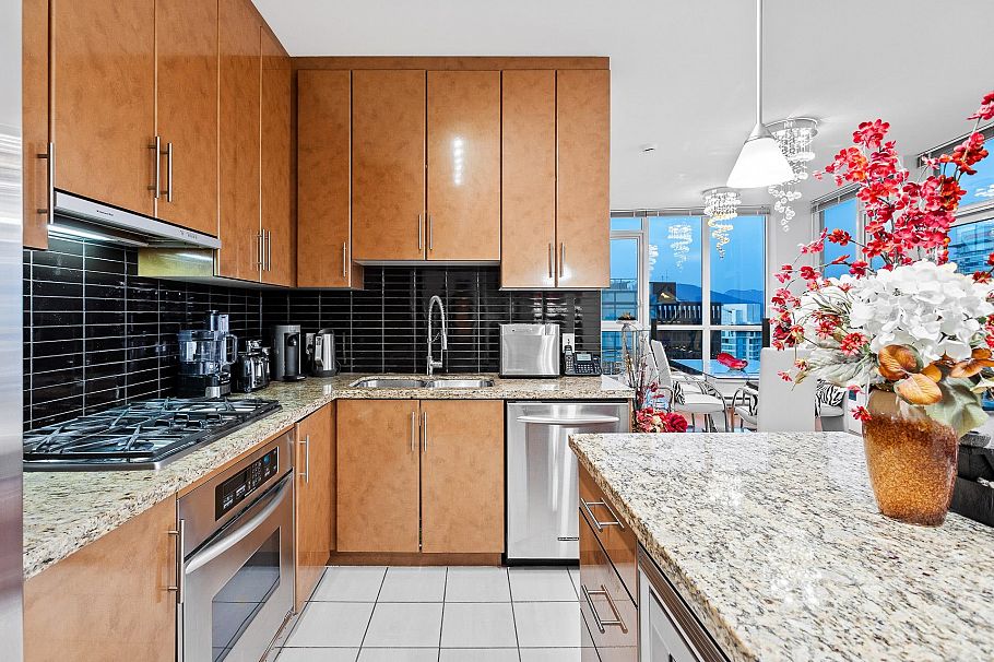 3303 1189 Melville Street Vancouver, BC - 13