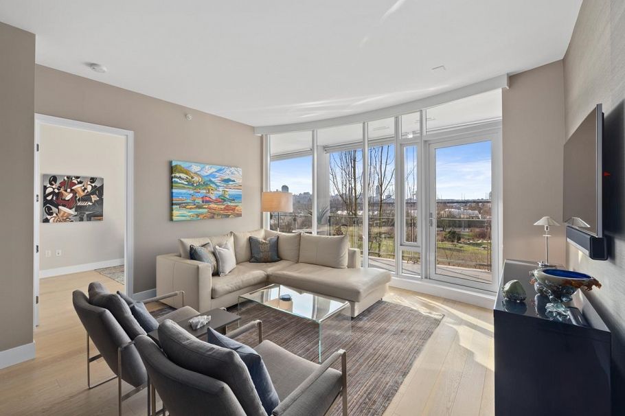 406 1616 Columbia Street Vancouver, BC - 4