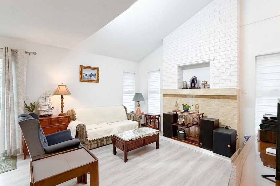 7438 Echo Place Vancouver, BC - 2