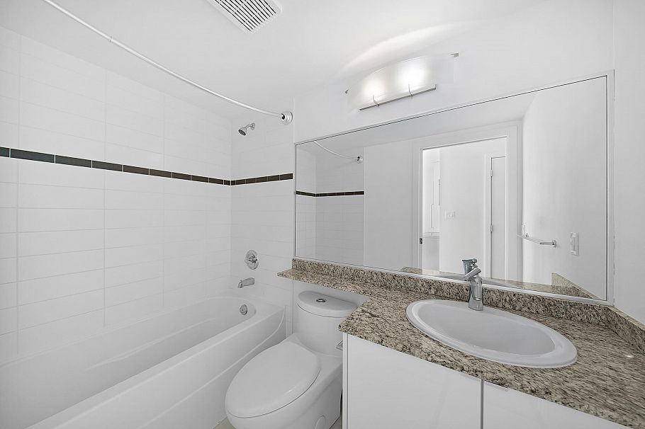 802 58 Keefer Place Vancouver, BC - 17