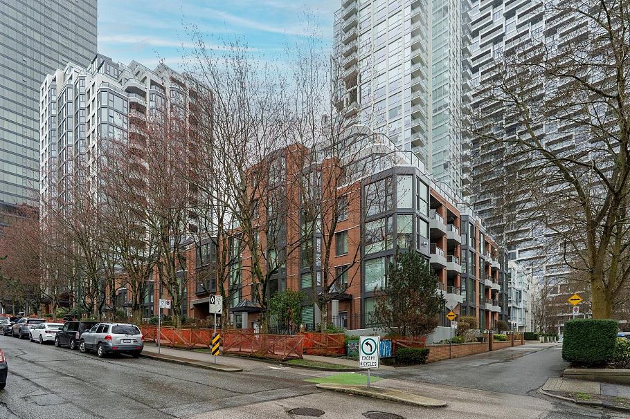 303 1488 Hornby Street Vancouver, BC - 30