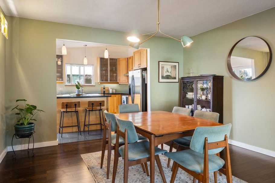 1315 W 15th Street North Vancouver, BC - 8