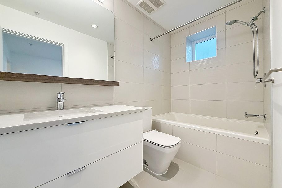 11 368 W 64th Avenue Vancouver, BC - 25