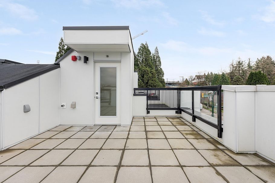 807 W 33rd Avenue Vancouver, BC - 36