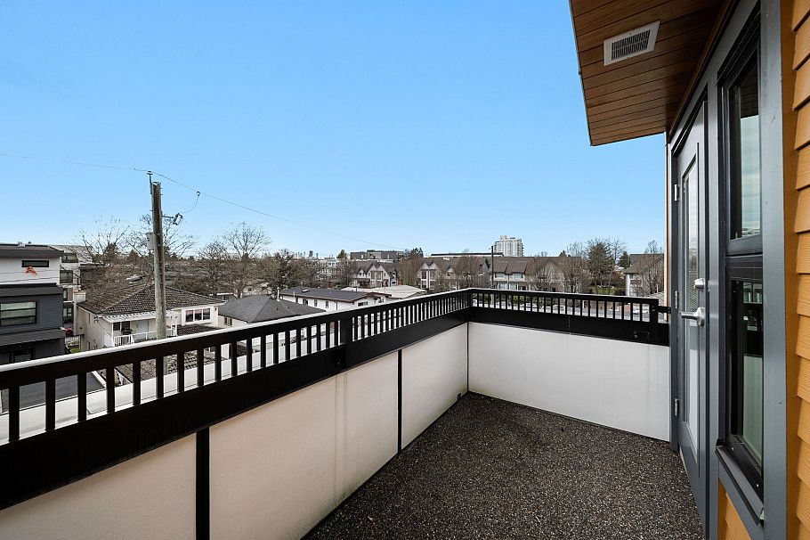 2632 Ward Street Vancouver, BC - 30