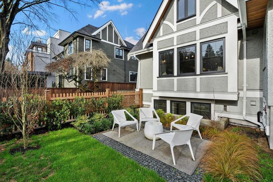 1141 W 33rd Avenue Vancouver, BC - 35