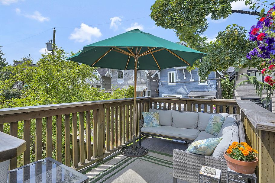 2770 W 5th Avenue Vancouver, BC - 1