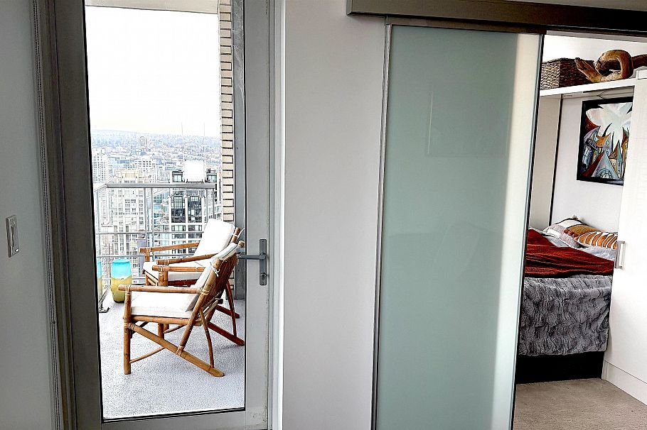 3804 1283 Howe Street Vancouver, BC - 12