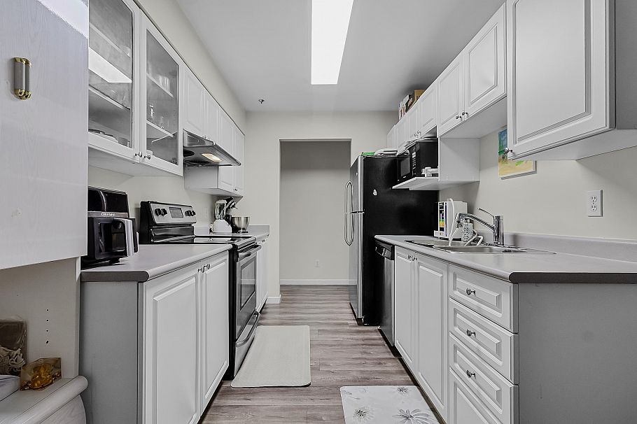 64 2727 E Kent Avenue North Vancouver, BC - 9