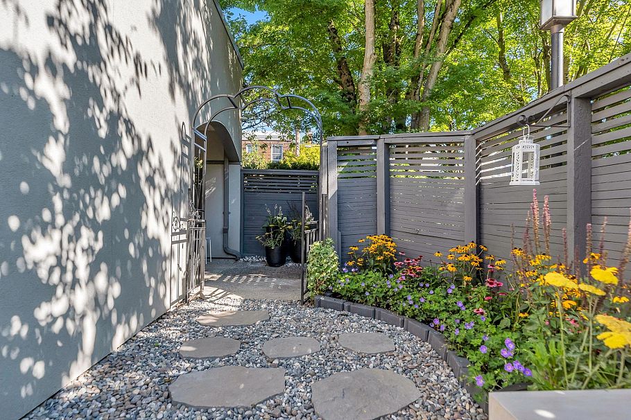 1340 W 7th Avenue Vancouver, BC - 22