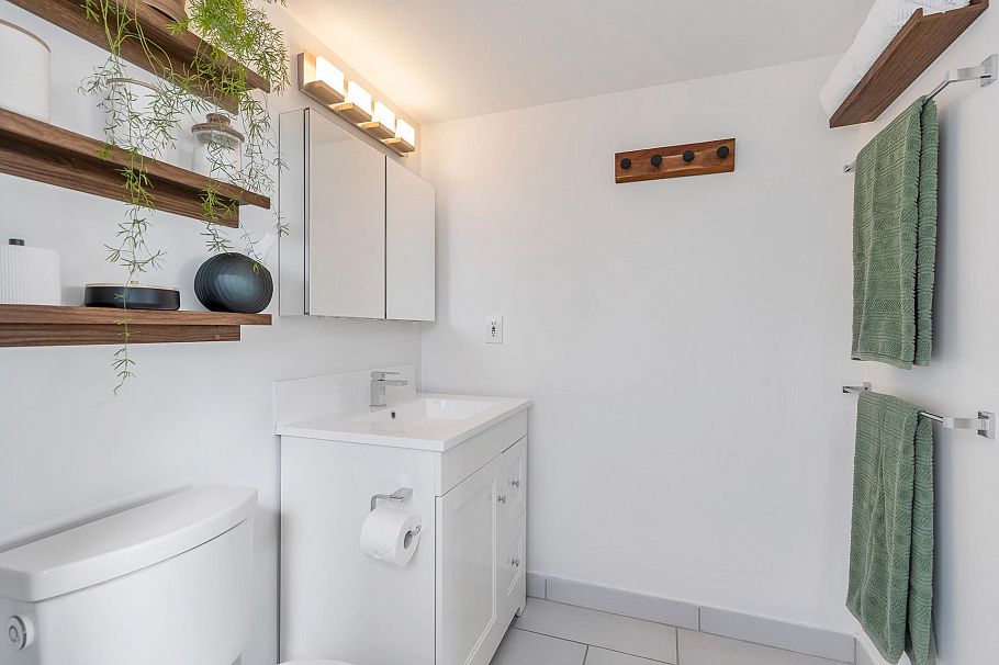 406 305 Lonsdale Avenue North Vancouver, BC - 27