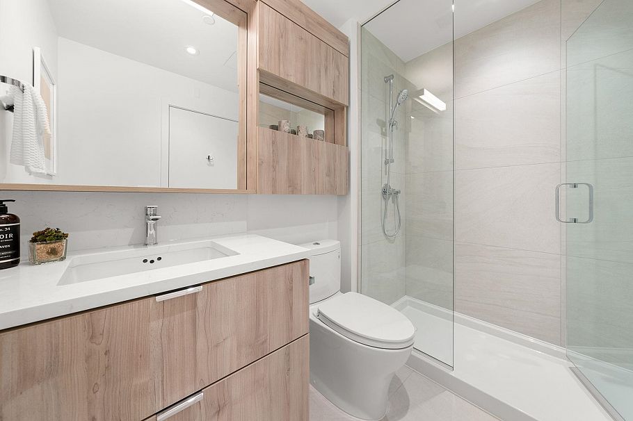 110 755 Harbourside Drive North Vancouver, BC - 17