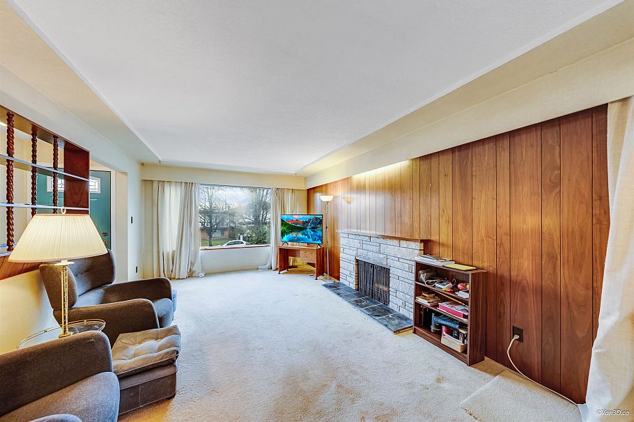 851 E 50th Avenue Vancouver, BC - 4