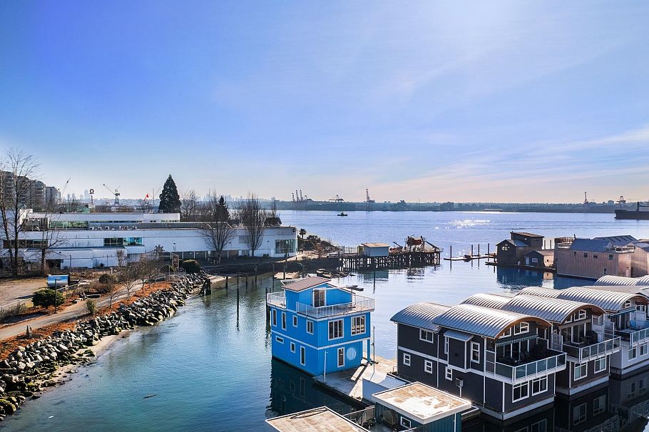 JNW04 415 Esplanade W North Vancouver, BC - 30