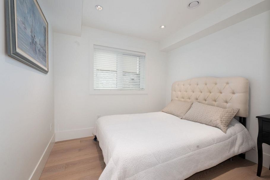 2765 E 27th Avenue Vancouver, BC - 14