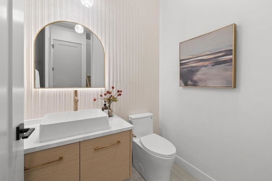 2 810 E 22nd Avenue Vancouver, BC - 17