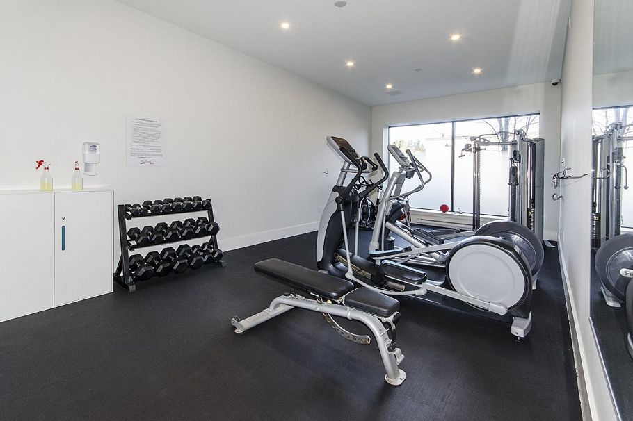 411 1633 Tatlow Avenue North Vancouver, BC - 29