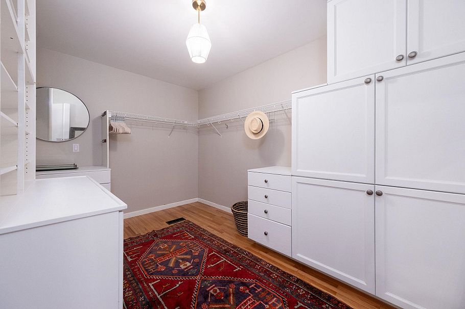 A27 415 W Esplanade Avenue North Vancouver, BC - 8