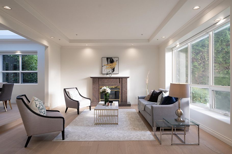 3565 W 29th Avenue Vancouver, BC - 2