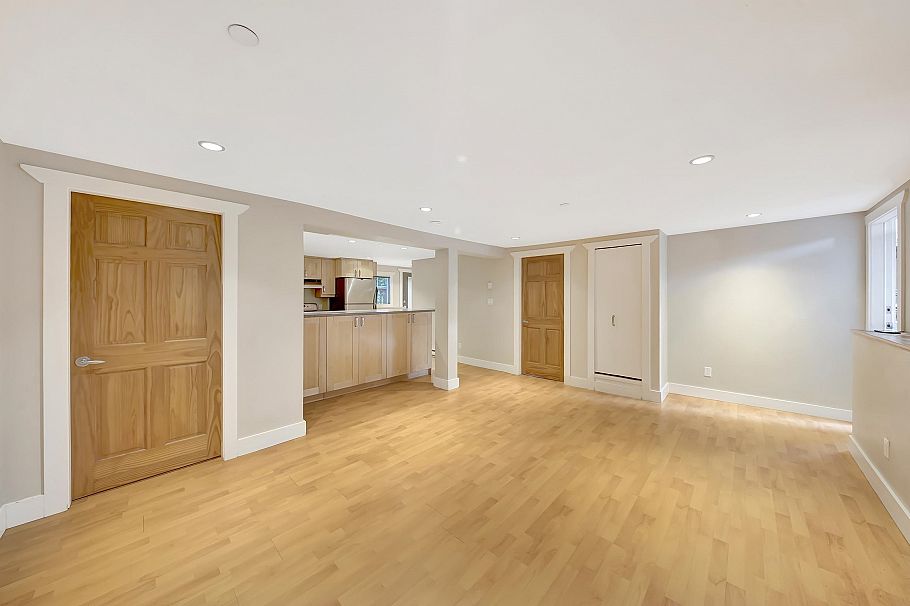 2770 W 5th Avenue Vancouver, BC - 22